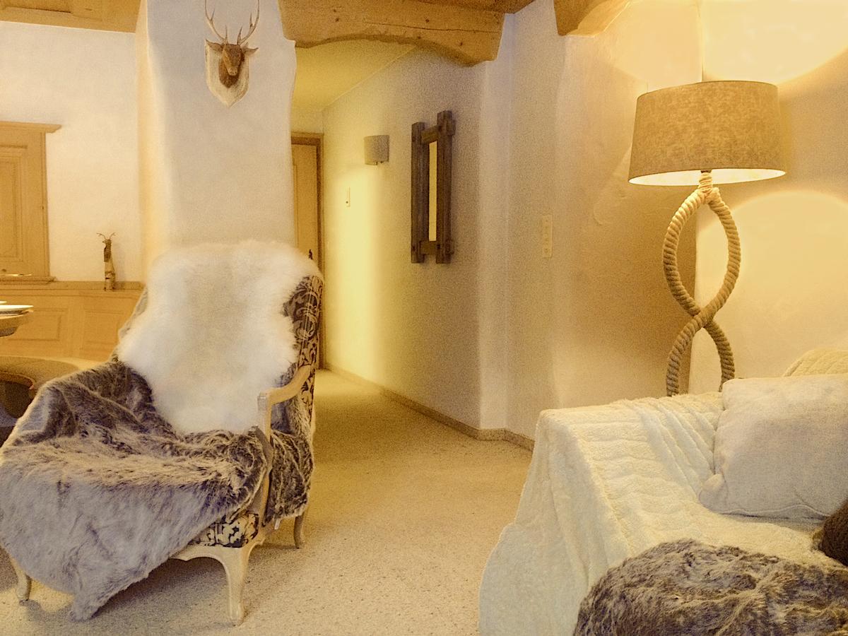 Haus Fless 7 Apartment Klosters Bagian luar foto